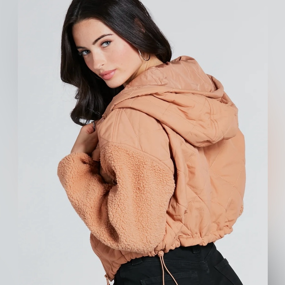 NWT Windsor Fight The Frost Faux Sherpa Sleeve Puffer Jacket